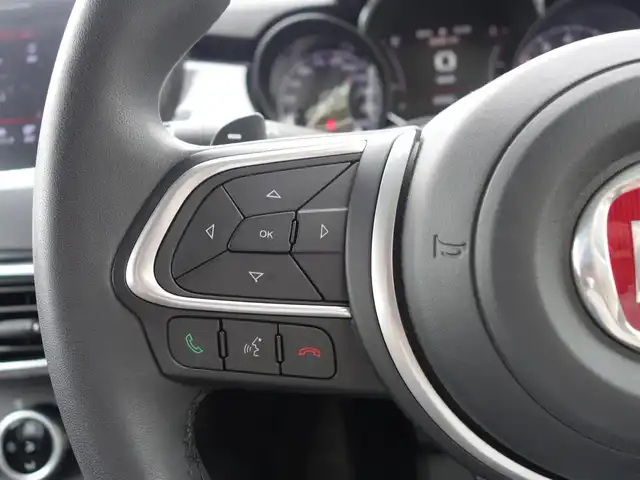 フィアット ５００Ｘ クロス 静岡県 2020(令2)年 5.1万km グレー 禁煙車/車検R9年3月26日/セーフティドライブアシスト/　・前面衝突警報/　・車線逸脱警報/純正ディスプレイオーディオ/　AM.FM/BT/USB/バックカメラ/ETC/黒革シート/電子パーキング/パドルシフト/アクティブクルーズコントロール/ブラインドスポットモニター/リアクロスパスティテクション/パーキングセンサー（フロント／リア）/前席パワーシート／シートヒーター/スマートキー／プッシュスタート/オートエアコン/LEDヘッドライト/プライバシーガラス/純正トノカバー/純正フロアマット/取扱説明書／保証書