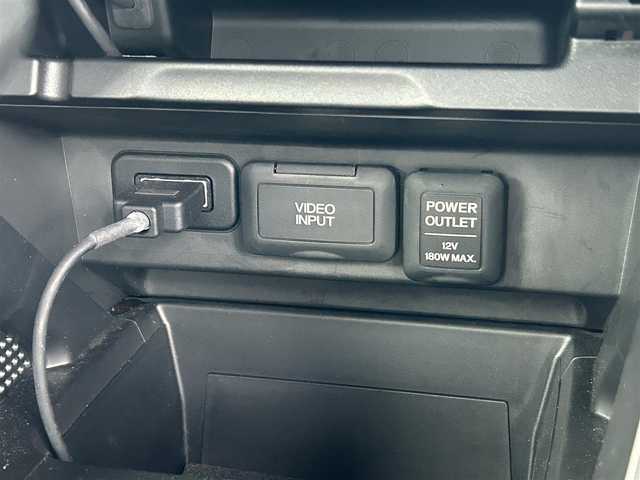 ホンダ ＣＲ－Ｚ α マスターレーベル 茨城県 2012(平24)年 7.3万km プレミアムホワイトパール (株)IDOMが運営する【じしゃロン水戸店】の自社ローン専用車両になりますこちらは現金またはオートローンご利用時の価格です。自社ローンご希望の方は別途その旨お申付け下さい/純正ナビ/【フルセグTV/CD/DVD/HDD/Bluetooth】/バックカメラ/クルーズコントロール/パドルシフト/ECON/横滑り防止装置/ハーフレザーシート/純正17インチAW/オートライト/フォグランプ/ETC/スマートキー/純正フロアマット/保証書/取扱説明書