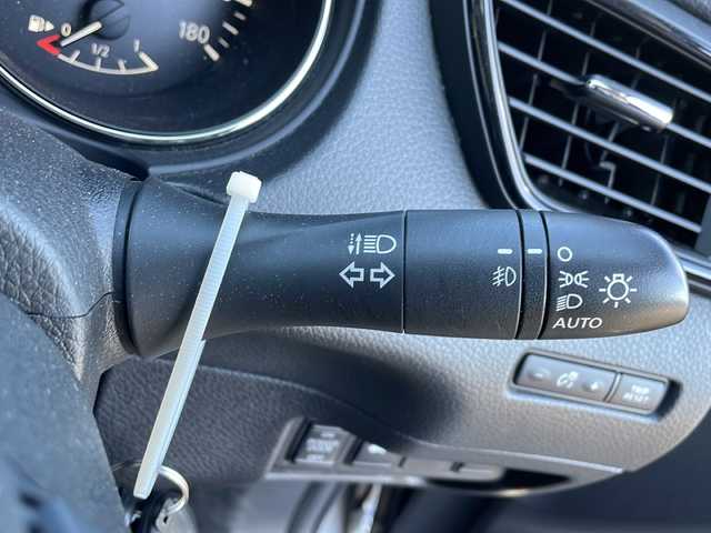 日産 エクストレイル ハイブリッド 20Xi 新潟県 2019(平31)年 11.3万km ダークメタルグレー 4WD/フルセグテレビ/純正ナビ（Bluetooth/DTV/FM/AM）/プロパイロット/全席シートヒーター/前後ドラレコ/オートライト/ビルトインETC/HIDライト/スペアキー1本/フォグランプ/シガーソケット/ドアバイザー/電動格納ミラー