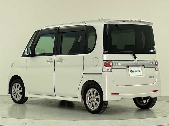 ダイハツ タント カスタム Vセレクション 大阪府 2009(平21)年 10.1万km パールホワイトⅢ 社外7インチSDナビゲーション/　CD/DVD/FM/AM/フルセグ/バックカメラ/オーバーヘッドコンソール/片側スライドドア/ETC/ウィンカーミラー/電動格納ミラー