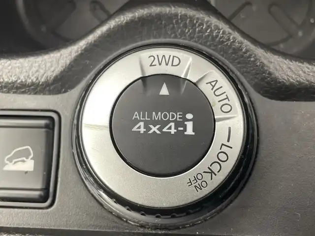 日産 エクストレイル 20Xtt エマージェンシーブレーキ 群馬県 2017(平29)年 8.8万km ダイヤモンドブラック 純正7インチナビ/・フルセグTV/AM/FM/CD/DVD/AUX/SD/=========/純正７インチナビ　４ＷＤ　全周囲カメラ　パワーバックドア　クルーズコントロール　ＢＳＭ　レーンキープアシスト　前後ドラレコ　ＥＴＣ　前席シートヒーター　ダウンヒルアシスト　コーナーセンサー　禁煙車