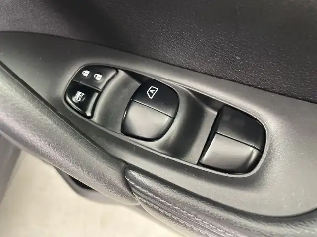 日産 エクストレイル 20Xtt エマージェンシーブレーキ 群馬県 2017(平29)年 8.8万km ダイヤモンドブラック 純正7インチナビ/・フルセグTV/AM/FM/CD/DVD/AUX/SD/=========/純正７インチナビ　４ＷＤ　全周囲カメラ　パワーバックドア　クルーズコントロール　ＢＳＭ　レーンキープアシスト　前後ドラレコ　ＥＴＣ　前席シートヒーター　ダウンヒルアシスト　コーナーセンサー　禁煙車