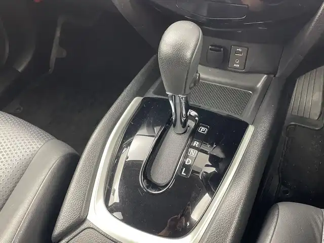 日産 エクストレイル 20Xtt エマージェンシーブレーキ 群馬県 2017(平29)年 8.8万km ダイヤモンドブラック 純正7インチナビ/・フルセグTV/AM/FM/CD/DVD/AUX/SD/=========/純正７インチナビ　４ＷＤ　全周囲カメラ　パワーバックドア　クルーズコントロール　ＢＳＭ　レーンキープアシスト　前後ドラレコ　ＥＴＣ　前席シートヒーター　ダウンヒルアシスト　コーナーセンサー　禁煙車