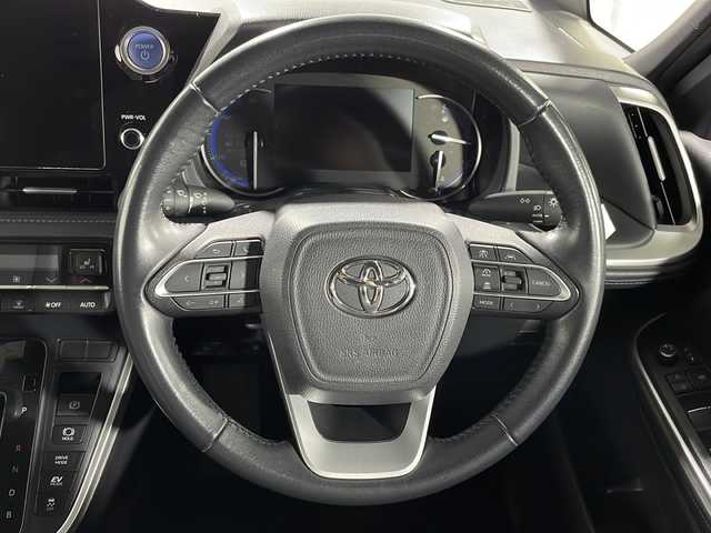 トヨタ ヴォクシー ハイブリッド S－Z 広島県 2022(令4)年 3.8万km アティチュードブラックマイカ 純正10.5型ナビ　/フリップダウンモニター　/バックカメラ　/レーダークルーズコントロール　/フルセグ　/シートヒータ　/両側パワースライドドア　/レーンキープアシスト　/オートハイビーム  /コーナーセンサー /純正17インチアルミホイール(205/55/R17)/エアバック（運転席/助手席/サイド）