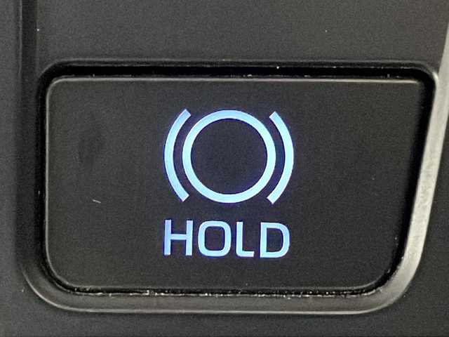 トヨタ ヴォクシー ハイブリッド S－Z 広島県 2022(令4)年 3.8万km アティチュードブラックマイカ 純正10.5型ナビ　/フリップダウンモニター　/バックカメラ　/レーダークルーズコントロール　/フルセグ　/シートヒータ　/両側パワースライドドア　/レーンキープアシスト　/オートハイビーム  /コーナーセンサー /純正17インチアルミホイール(205/55/R17)/エアバック（運転席/助手席/サイド）