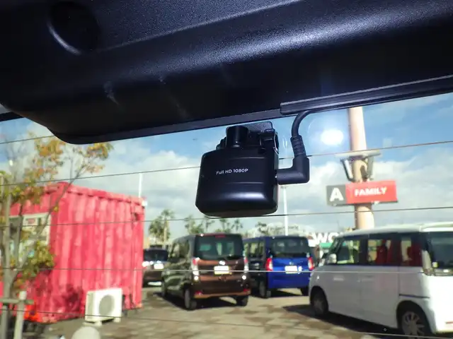 ダイハツ タント ファンクロスターボ 千葉県 2023(令5)年 5万km フォレストカーキメタリック 165/55R15/スマートアシストIII/エコアイドル/両側パワースライドドア/前席シートヒーター/社外メモリーナビ/地デジTV/【DVD/CD再生機能　Bluetooth接続】/バックカメラ/ドライブレコーダー（前後撮影）【ZDR-035】/ステアリングスイッチ/ETC/LEDヘッドライト/コーナーセンサー/純正15インチアルミホイル/サイド/カーテンエアバッグ/キーフリーシステム