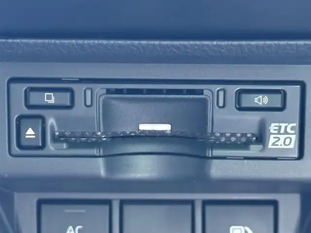 トヨタ プリウス X 千葉県 2023(令5)年 2.5万km スーパーホワイトⅡ 純正8インチディスプレイオーディオ/フルセグ/ETC2.0/バックカメラ/革調シートカバー/前後ドラレコ/HDMI/USB/レーダークルーズコントロール/ブラインドスポットモニター/レーンキープ/クリアランスソナー/プリクラッシュセーフティ