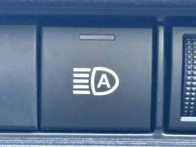 トヨタ プリウス X 千葉県 2023(令5)年 2.5万km スーパーホワイトⅡ 純正8インチディスプレイオーディオ/フルセグ/ETC2.0/バックカメラ/革調シートカバー/前後ドラレコ/HDMI/USB/レーダークルーズコントロール/ブラインドスポットモニター/レーンキープ/クリアランスソナー/プリクラッシュセーフティ