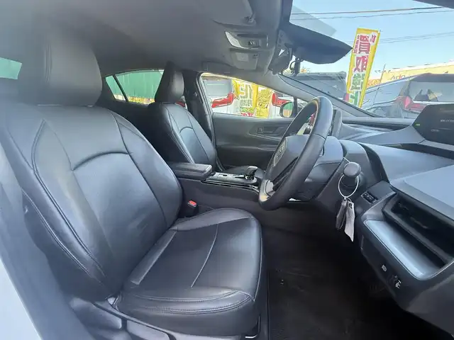 トヨタ プリウス X 千葉県 2023(令5)年 2.5万km スーパーホワイトⅡ 純正8インチディスプレイオーディオ/フルセグ/ETC2.0/バックカメラ/革調シートカバー/前後ドラレコ/HDMI/USB/レーダークルーズコントロール/ブラインドスポットモニター/レーンキープ/クリアランスソナー/プリクラッシュセーフティ