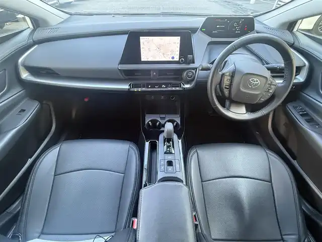 トヨタ プリウス X 千葉県 2023(令5)年 2.5万km スーパーホワイトⅡ 純正8インチディスプレイオーディオ/フルセグ/ETC2.0/バックカメラ/革調シートカバー/前後ドラレコ/HDMI/USB/レーダークルーズコントロール/ブラインドスポットモニター/レーンキープ/クリアランスソナー/プリクラッシュセーフティ