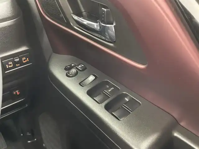 スズキ スペーシア カスタム HYBRID XS 大分県 2024(令6)年 0.7万km ブルーイッシュブラックパール3 純正メモリナビ/スズキセーフティーサポート/ヘッドアップディスプレイ/ステアリングヒーター/両側パワースライドドア/シートヒーター（前席）/USB入力端子/コーナーセンサー/純正アルミホイル15インチ/革巻ステアリング/革巻シフトノブ/プッシュスタート/スマートキー