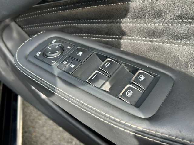 レクサス ＬＳ 500h バージョンL 茨城県 2021(令3)年 4.4万km グラファイトブラックガラスフレーク 純正ナビ/-(SD/TV/BT/AM/FM)/本革シート/衝突軽減システム/禁煙車/全方位カメラ/前後クリアランスソナー/ETC2.0/４WD/LEDヘッドライト/レーダークルーズコントロール/全席パワーシート/パドルシフト/プッシュスタート/前席シートヒーター・エアシート/ドライブレコーダー/純正19インチアルミホイール/純正19インチアルミホイールサマータイヤ積載/ブラインドスポットモニター/オートブレーキホールド/電動パーキングブレーキ/電動格納ミラー/アイドリングストップ