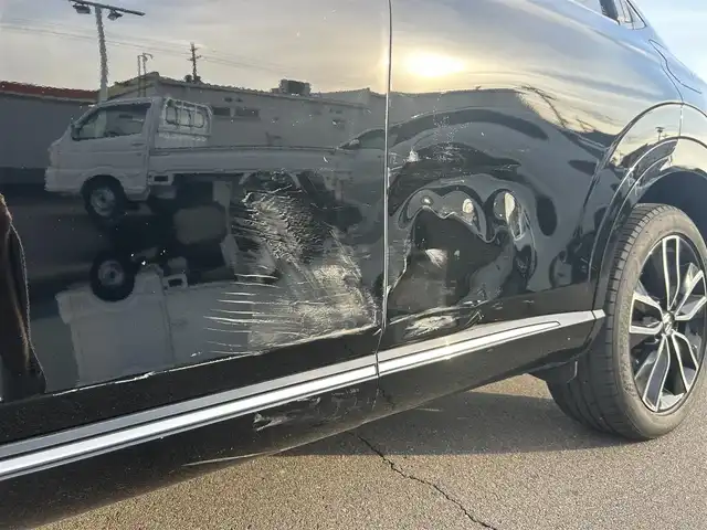 ホンダ ヴェゼル ハイブリッド e:HEV Z 岡山県 2021(令3)年 8.3万km クリスタルブラックパール 純正9インチナビ/（AM/FM/CarPlay/TV/BT）/バックカメラ/ハーフレザーシート/D/N席シートヒーター/ホンダセンシング/・衝突軽減ブレーキ/・アダプティブクルーズコントロール/・クリアランスソナー/・パーキングサポートブレーキ/・標識認識システム/・ヒルディセントコントロール/ビルトインETC2.0/ワイヤレス充電/純正18インチアルミホイール/パワーバックドア/LEDヘッドライト/スマートキー