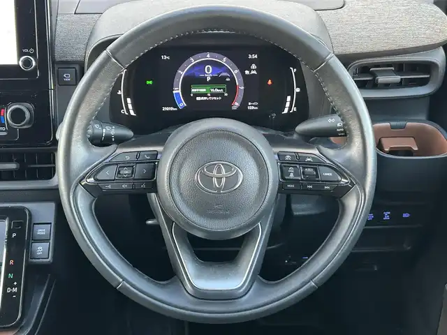 トヨタ シエンタ Z 茨城県 2023(令5)年 2.1万km スカーレットメタリック ワンオーナー/純正ディスプレイオーディオ/　(AM/FM/USB/Bluetooth)/全方位カメラ/純正前後ドライブレコーダー/追従型クルーズコントロール/トヨタセーフティセンス/両側パワースライドドア/ビルトインETC2.0/LEDヘッドライト/クリアランスソナー/レーンキープアシスト/オートライト/パワーステアリング/W+サイドエアバック/純正フロアマット