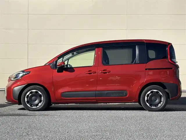 トヨタ シエンタ Z 茨城県 2023(令5)年 2.1万km スカーレットメタリック ワンオーナー/純正ディスプレイオーディオ/　(AM/FM/USB/Bluetooth)/全方位カメラ/純正前後ドライブレコーダー/追従型クルーズコントロール/トヨタセーフティセンス/両側パワースライドドア/ビルトインETC2.0/LEDヘッドライト/クリアランスソナー/レーンキープアシスト/オートライト/パワーステアリング/W+サイドエアバック/純正フロアマット