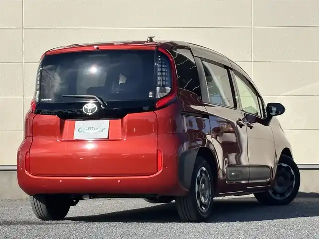 トヨタ シエンタ Z 茨城県 2023(令5)年 2.1万km スカーレットメタリック ワンオーナー/純正ディスプレイオーディオ/　(AM/FM/USB/Bluetooth)/全方位カメラ/純正前後ドライブレコーダー/追従型クルーズコントロール/トヨタセーフティセンス/両側パワースライドドア/ビルトインETC2.0/LEDヘッドライト/クリアランスソナー/レーンキープアシスト/オートライト/パワーステアリング/W+サイドエアバック/純正フロアマット