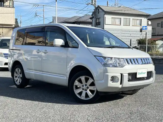 三菱 デリカＤ：５ D－Power package 埼玉県 2014(平26)年 10.2万km ウォームホワイトパール ・パートタイム４WD　/・7人乗り　/・ディーラー点検記録H27:28:29:30:R2:R6年有り　/・純正ナビフルセグTV　BT　DVD　/・バックカメラ　/・ETC　/・前後ドライブレコーダー　/・クルーズコントロール　/・パドルシフト/・前席シートヒーター/・オートライト/・HIDヘットライト/・純正18インチアルミ/・保証書/・取説
