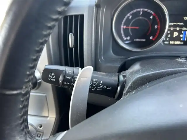 三菱 デリカＤ：５ D－Power package 埼玉県 2014(平26)年 10.2万km ウォームホワイトパール ・パートタイム４WD　/・7人乗り　/・ディーラー点検記録H27:28:29:30:R2:R6年有り　/・純正ナビフルセグTV　BT　DVD　/・バックカメラ　/・ETC　/・前後ドライブレコーダー　/・クルーズコントロール　/・パドルシフト/・前席シートヒーター/・オートライト/・HIDヘットライト/・純正18インチアルミ/・保証書/・取説