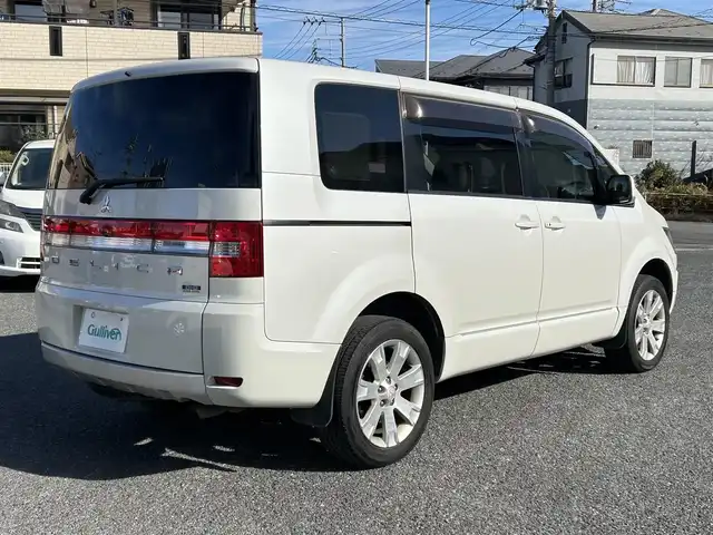三菱 デリカＤ：５ D－Power package 埼玉県 2014(平26)年 10.2万km ウォームホワイトパール ・パートタイム４WD　/・7人乗り　/・ディーラー点検記録H27:28:29:30:R2:R6年有り　/・純正ナビフルセグTV　BT　DVD　/・バックカメラ　/・ETC　/・前後ドライブレコーダー　/・クルーズコントロール　/・パドルシフト/・前席シートヒーター/・オートライト/・HIDヘットライト/・純正18インチアルミ/・保証書/・取説