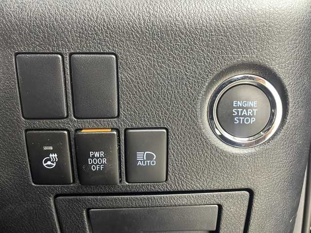 トヨタ アルファード S Cパッケージ 大阪府 2022(令4)年 4.9万km ブラック 純正9incディスプレイオーディオナビ/【フルセグTV/Bluetooth/CD/DVD/FM/AM】/純正12inc後席モニター/ツインムーンルーフ/3眼LEDヘッドライト/シーケンシャルウィンカー/パワーバックドア/両側パワースライドドア/BSM/デジタルインナーミラー/バックカメラ/スペアタイヤ/ステアリングヒーター/黒革シート/パワーシート/D/N席シートヒーター/D/N席シートベンチレーション/シートメモリー/後席オットマン/トヨタセーフティセンス/・プリクラッシュセーフティー/・パーキングサポートブレーキ/・オートマチックハイビーム/・リアトラフィックモニター/・アダクティブクルーズコントロール/・レーンキープアシスト/・ロードサインアシスト/前後クリアランスソナー/純正18インチAW/スマートキー/ビルトインETC