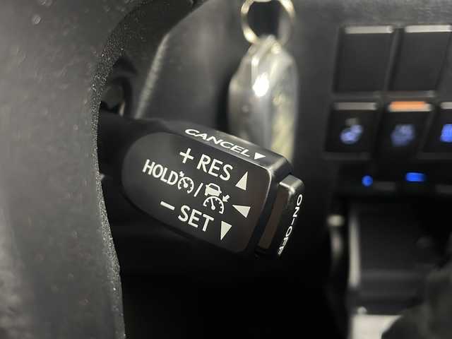 トヨタ アルファード S Cパッケージ 大阪府 2022(令4)年 4.9万km ブラック 純正9incディスプレイオーディオナビ/【フルセグTV/Bluetooth/CD/DVD/FM/AM】/純正12inc後席モニター/ツインムーンルーフ/3眼LEDヘッドライト/シーケンシャルウィンカー/パワーバックドア/両側パワースライドドア/BSM/デジタルインナーミラー/バックカメラ/スペアタイヤ/ステアリングヒーター/黒革シート/パワーシート/D/N席シートヒーター/D/N席シートベンチレーション/シートメモリー/後席オットマン/トヨタセーフティセンス/・プリクラッシュセーフティー/・パーキングサポートブレーキ/・オートマチックハイビーム/・リアトラフィックモニター/・アダクティブクルーズコントロール/・レーンキープアシスト/・ロードサインアシスト/前後クリアランスソナー/純正18インチAW/スマートキー/ビルトインETC