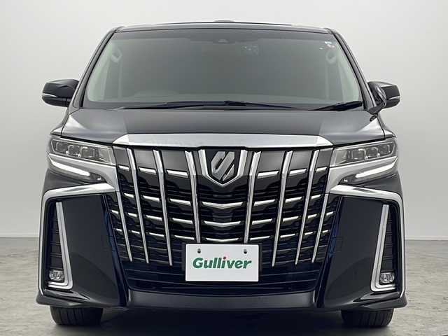 トヨタ アルファード S Cパッケージ 大阪府 2022(令4)年 4.9万km ブラック 純正9incディスプレイオーディオナビ/【フルセグTV/Bluetooth/CD/DVD/FM/AM】/純正12inc後席モニター/ツインムーンルーフ/3眼LEDヘッドライト/シーケンシャルウィンカー/パワーバックドア/両側パワースライドドア/BSM/デジタルインナーミラー/バックカメラ/スペアタイヤ/ステアリングヒーター/黒革シート/パワーシート/D/N席シートヒーター/D/N席シートベンチレーション/シートメモリー/後席オットマン/トヨタセーフティセンス/・プリクラッシュセーフティー/・パーキングサポートブレーキ/・オートマチックハイビーム/・リアトラフィックモニター/・アダクティブクルーズコントロール/・レーンキープアシスト/・ロードサインアシスト/前後クリアランスソナー/純正18インチAW/スマートキー/ビルトインETC