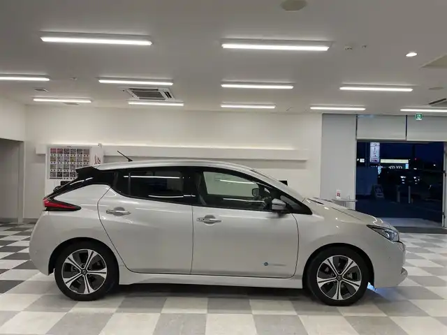 日産 リーフ