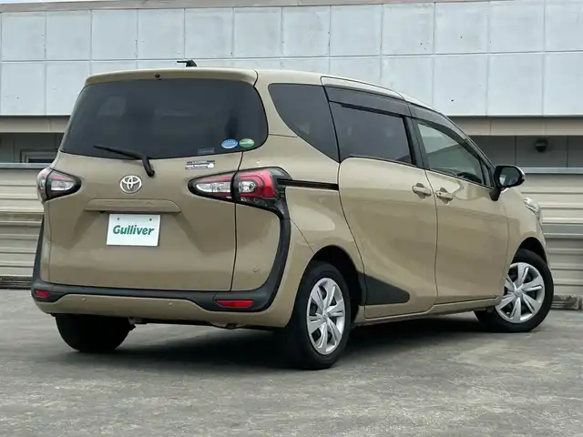 トヨタ シエンタ ファンベースG 静岡県 2018(平30)年 4万km ベージュ トヨタセーフティセンス/純正SDナビ/・フルセグ/CD/DVD/Bluetooth/USB/全周囲カメラ/前方ドライブレコーダー/ビルトインETC/両側パワースライドドア/革巻きステアリング/・ステアリングスイッチ/オートライト/スマートキー/・プッシュスタート/LEDヘッドライト/・フォグランプ/電動格納ミラー/ウインカーミラー/純正フロアマット/純正ドアバイザー