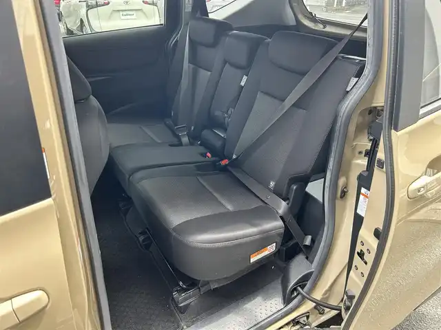 トヨタ シエンタ ファンベースG 静岡県 2018(平30)年 4万km ベージュ トヨタセーフティセンス/純正SDナビ/・フルセグ/CD/DVD/Bluetooth/USB/全周囲カメラ/前方ドライブレコーダー/ビルトインETC/両側パワースライドドア/革巻きステアリング/・ステアリングスイッチ/オートライト/スマートキー/・プッシュスタート/LEDヘッドライト/・フォグランプ/電動格納ミラー/ウインカーミラー/純正フロアマット/純正ドアバイザー