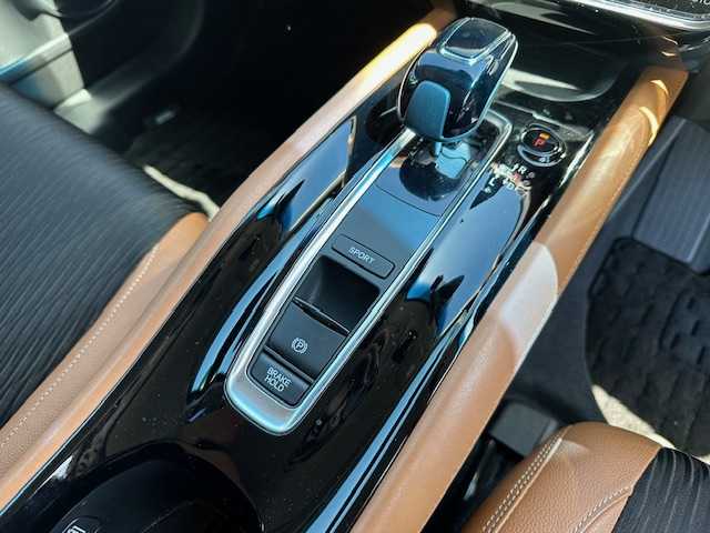 ホンダ ヴェゼル ハイブリッド Z ホンダセンシング 大阪府 2020(令2)年 3.3万km クリスタルブラックパール ８インチナビ　/フルセグ　/バックカメラ　/ハーフレーザーシート　/シートヒーター　/レーダークルーズコントロール　/パドルシフト　ドライブレコーダー　/ＬＥＤヘッドライト　/フロアーマット　/サイドバイザー