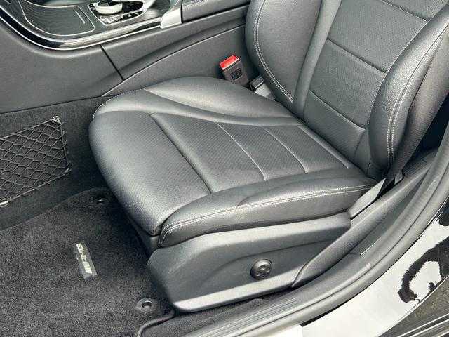 メルセデス・ベンツ Ｃ２２０ｄ アバンギャルド　AMGライン 埼玉県 2018(平30)年 5.6万km オブシディアンブラック 黒革シート　/レーダーセーフティＰＫＧ　/シートヒーター　/パワーシート　/純正ナビ　/バックカメラ　/地デジ　/ブラインドスポットモニター　/ＡＣＣ　/ＥＴＣ　/キーレスゴー　/ＡｐｐｌｅＣａｒＰｌａｙ対応