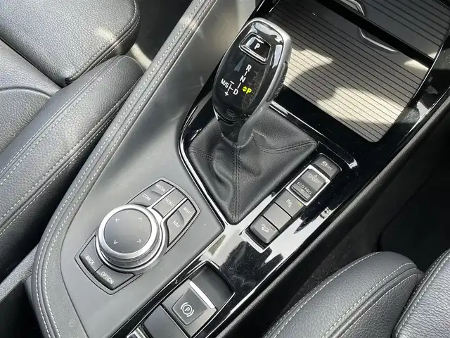 ＢＭＷ Ｘ２ xDrive 18d MスポーツX 東京都 2020(令2)年 3.8万km サファイアブラックP アドバンスドアクティブＳ/ハイラインＰ/黒レザーシート/パワーシート/シートヒーター/パワーリアゲート/ＡＣＣ/ＨＵＤ/インテリジェントＳ/衝突警告/純正ＨＤＤナビ/Ｂカメラ/コンフォートアクセス/ミラーＥＴＣ/スペアキー