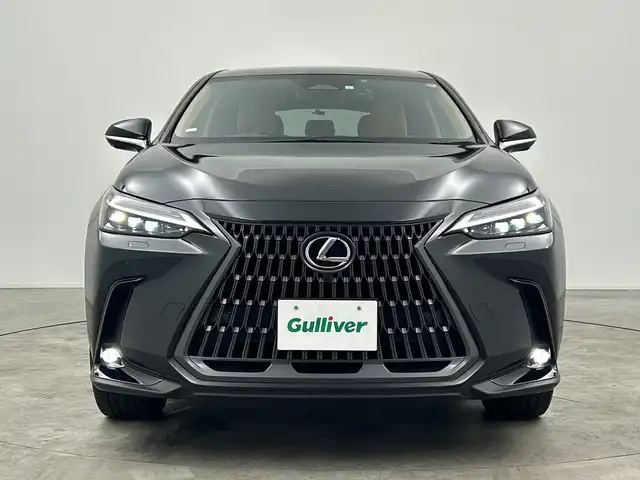 レクサス ＮＸ 350h バージョンL 三重県 2023(令5)年 2万km グラファイトブラックガラスフレーク 禁煙車/純正ナビ/CD/DVD/BT/AppleCarPlay/AndroidAuto//フルセグTV/全方位カメラ/レーダークルーズコントロール/ブラインドスポットモニター/パワーバックドア/クリアランスソナー/３眼LEDヘッドライト/レザーシート/シートヒーター/ベンチレーション/ブレーキホールドシステム/ビルトインETC2.0/パドルシフト/ドライブレコーダー（前後）