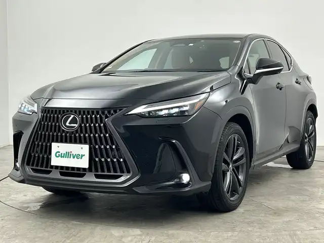 レクサス ＮＸ 350h バージョンL 三重県 2023(令5)年 2万km グラファイトブラックガラスフレーク 禁煙車/純正ナビ/CD/DVD/BT/AppleCarPlay/AndroidAuto//フルセグTV/全方位カメラ/レーダークルーズコントロール/ブラインドスポットモニター/パワーバックドア/クリアランスソナー/３眼LEDヘッドライト/レザーシート/シートヒーター/ベンチレーション/ブレーキホールドシステム/ビルトインETC2.0/パドルシフト/ドライブレコーダー（前後）