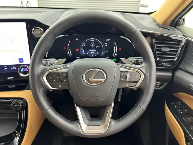 レクサス ＮＸ 350h バージョンL 三重県 2023(令5)年 2万km グラファイトブラックガラスフレーク 禁煙車/純正ナビ/CD/DVD/BT/AppleCarPlay/AndroidAuto//フルセグTV/全方位カメラ/レーダークルーズコントロール/ブラインドスポットモニター/パワーバックドア/クリアランスソナー/３眼LEDヘッドライト/レザーシート/シートヒーター/ベンチレーション/ブレーキホールドシステム/ビルトインETC2.0/パドルシフト/ドライブレコーダー（前後）