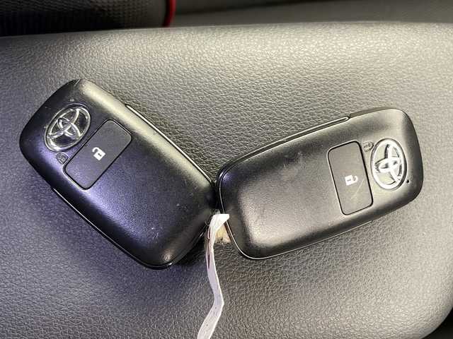 トヨタ ライズ Z 道央・札幌 2021(令3)年 1.4万km シャイニングホワイトパール ・４WD/寒冷地仕様/・Toyota Safety Sense/・プリクラッシュブレーキ、/・レーン departure alert/・レーダークルーズコントロール/・オーディオレス/・シートヒーター運転席/助手席/・オートライト/オートマチックハイビーム/・LEDヘッドライト/・スマートキー/スペアキー１本/・横滑り防止装置/盗難防止装置/・ABS/・アイドリングストップ