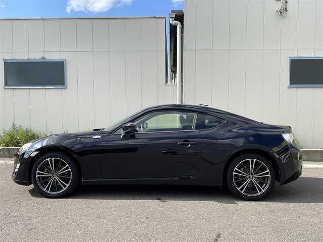 トヨタ ８６ GT 福島県 2013(平25)年 12.7万km クリスタルブラックシリカ (株)IDOMが運営する【じしゃロン福島店】の自社ローン専用車両になります。こちらは現金またはオートローンご利用時の価格です。自社ローンご希望の方は別途その旨お申付け下さい/・社外ナビ（AM/FM/CD/DVD/SD/BT)/・フルセグテレビ/・バックカメラ/・ETC/・パドルシフト/・プッシュスタート/・フォグランプ/・バイザー/・純正マット