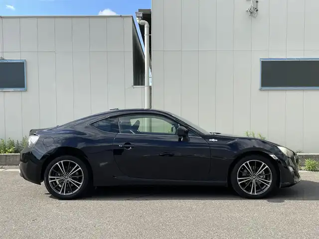 トヨタ ８６ GT 福島県 2013(平25)年 12.7万km クリスタルブラックシリカ (株)IDOMが運営する【じしゃロン福島店】の自社ローン専用車両になります。こちらは現金またはオートローンご利用時の価格です。自社ローンご希望の方は別途その旨お申付け下さい/・社外ナビ（AM/FM/CD/DVD/SD/BT)/・フルセグテレビ/・バックカメラ/・ETC/・パドルシフト/・プッシュスタート/・フォグランプ/・バイザー/・純正マット