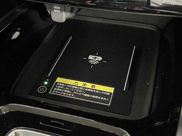 ホンダ ヴェゼル ハイブリッド e:HEV Z 広島県 2025(令7)年 0.1万km未満 プラチナホワイトパール 登録済未使用車　4Km/9型Honda CONNECTディスプレー/ETC2.0/ワイヤレス充電器/電動リアゲート/レーダークルーズコントロール/衝突被害軽減システム/ブラインドスポットモニター/シートヒーター/ステアリングヒーター/ダウンヒルアシスト/電動パーキングブレーキ/純正18インチアルミホイール/エアバッグ(運転席/助手席/サイド/カーテン)