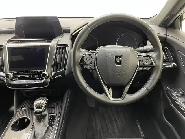 トヨタ クラウン ハイブリッド RS アドバンス 兵庫県 2018(平30)年 3.8万km シルバーM 純正HDDナビ(CD/DVD/Bluetooth/フルセグ)/バックカメラ/追従型クルーズコントロール/レザーシート/パワーシート/シートヒーター/エアシート/ステアリングヒーター/ブラインドスポットモニター/ヘッドアップディスプレイ/レーンキープアシスト/オートライト/オートマチックハイビーム/LEDヘッドライト/前後ドライブレコーダー/純正18インチアルミホイール/純正フロアマット/前後コーナーセンサー/ビルトインETC