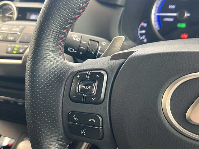 レクサス ＮＸ 300h Fスポーツ 岐阜県 2015(平27)年 4.3万km スターライトブラックガラスフレーク 純正ナビ/Bluetooth/フルセグTV/バックカメラ/サイドカメラ/ヘッドアップディスプレイ/レーンディバーチャーアラート/シートヒーター/ステアリングヒーター/パワーシート/シートメモリー/ベンチレーション/パワーバックドア/クルーズコントロール/パドルシフト/電子パーキングブレーキ/オートホールド/オートマチックハイビーム/ETC