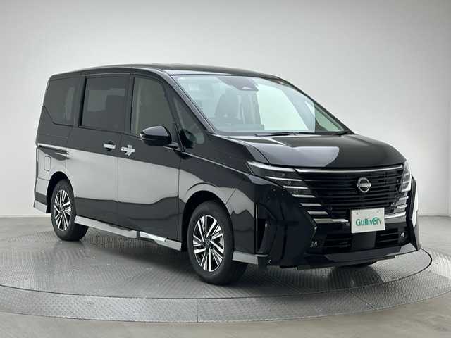 日産 セレナ e－パワー ハイウェイスター V 兵庫県 2025(令7)年 0.1千km ダイヤモンドブラック 12.3インチワイドディスプレイ/AM/FM/BT/フルセグTV/バックカメラ/ETC2.0/両側パワースライドドア/プロパイロット/デジタルインナーミラー/BSM/オートブレーキホールド/TRC/本革巻きステアリング/プッシュスタート/スマートキー2本