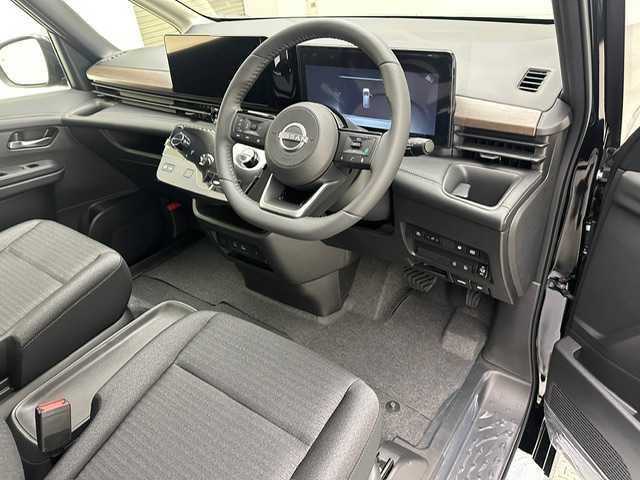 日産 セレナ e－パワー ハイウェイスター V 兵庫県 2025(令7)年 0.1千km ダイヤモンドブラック 12.3インチワイドディスプレイ/AM/FM/BT/フルセグTV/バックカメラ/ETC2.0/両側パワースライドドア/プロパイロット/デジタルインナーミラー/BSM/オートブレーキホールド/TRC/本革巻きステアリング/プッシュスタート/スマートキー2本
