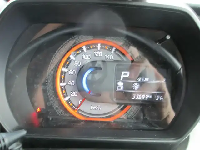 スズキ スペーシア ギア HYBRID XZ 千葉県 2021(令3)年 3.4万km シフォンアイボリーM ワンオーナー/純正SDナビ、フルセグTV/バックカメラ/オーディオ【CD/DVD/BT/SD/USB】/両側パワースライドドア/デュアルカメラブレーキサポート/LEDヘッドライト&LEDフォグ/社外ルーフラック&ルーフキャリア/アダプティブクルーズコントロール/リアコーナーセンサー/革巻きステアリング/前席シートヒーター/スマートキー/TVキット&ETC/令和4、5、6年ディーラー記録簿有