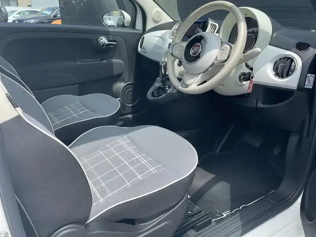 フィアット ５００ ツインエア ラウンジ 静岡県 2018(平30)年 3.9万km ボサノバホワイト ガラスルーフ /ディスプレイオーディオBluetooth/HIDヘッドライト/１５インチアルミホイール/キーレス/ETC/社外AWスタッドレスあり