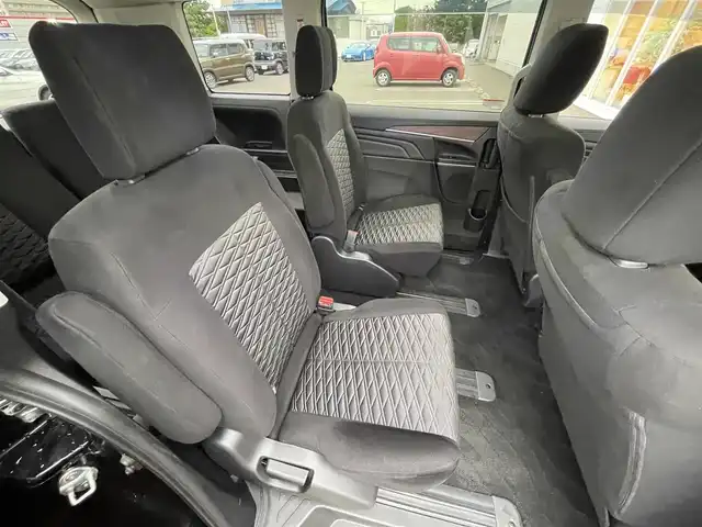 三菱 デリカＤ：５ G パワーパッケージ 道央・札幌 2020(令2)年 4.4万km ダイヤモンドブラックマイカ ・4WD/・衝突軽減ブレーキ/・両側パワースライドドア/・SD社外ナビ/CD&DVD&SD&BT&フルセグTV/・バックカメラ/・フリップダウンモニター/・パワーバックドア/・パワーシート(運転席のみ)/・助手席側オートロングステップ/・ウォークスルー/・ドライブレコーダー(前方のみ)/・横滑り防止装置/・ETC/・アイドリングストップ/・クルーズコントロール(追従走行あり)/・前席シートヒーター/・前席バニティミラー(両側ライト付)/・パドルシフト/・100V充電(後席のみ)/・前席AAC後席AC/・スペアキー1本/・スマートキー/・ドアバイザー/・オートライト/・オートマチックハイビーム/・レーンキープアシスト/・プッシュスタート/・パワーウィンドウ/・フォグランプ/・ウィンカーミラー