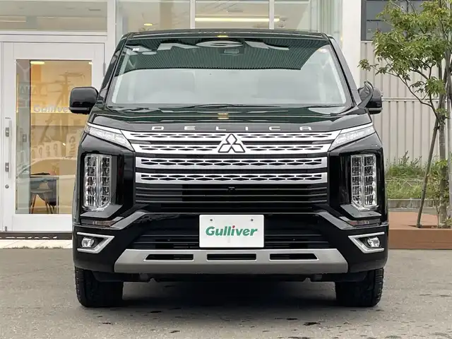 三菱 デリカＤ：５ G パワーパッケージ 道央・札幌 2020(令2)年 4.4万km ダイヤモンドブラックマイカ ・4WD/・衝突軽減ブレーキ/・両側パワースライドドア/・SD社外ナビ/CD&DVD&SD&BT&フルセグTV/・バックカメラ/・フリップダウンモニター/・パワーバックドア/・パワーシート(運転席のみ)/・助手席側オートロングステップ/・ウォークスルー/・ドライブレコーダー(前方のみ)/・横滑り防止装置/・ETC/・アイドリングストップ/・クルーズコントロール(追従走行あり)/・前席シートヒーター/・前席バニティミラー(両側ライト付)/・パドルシフト/・100V充電(後席のみ)/・前席AAC後席AC/・スペアキー1本/・スマートキー/・ドアバイザー/・オートライト/・オートマチックハイビーム/・レーンキープアシスト/・プッシュスタート/・パワーウィンドウ/・フォグランプ/・ウィンカーミラー