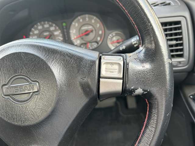 日産 スカイライン 25GT ターボ 岡山県 1998(平10)年 9.2万km ホワイトパール 登録時走行距離91445km/社外SDナビ/(AM/FM/TV/DISC/BT)/ETC/S+Rエアロ/純正17インチアルミホイール/電動格納ミラー/リモコンキー/MTモード付AT/パワーステアリング/パワーウィンドウ/キセノンヘッドライト/純正フロアマット/保証書/記録簿/取扱説明書