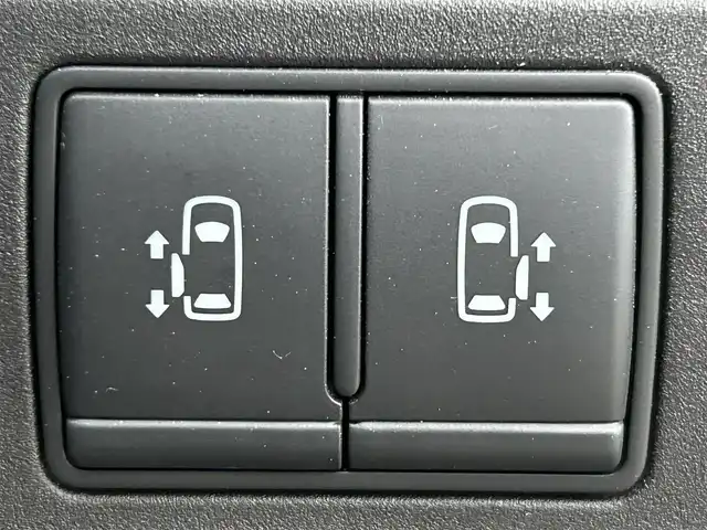 日産 セレナ e－パワー ハイウェイスター V 兵庫県 2020(令2)年 5.7万km ブリリアントホワイトパール 純正10インチナビ/フリップダウンモニター/フルセグ/BT/CD/DVD/BD/アラウンドビュー/プロパイロット/両側パワースライドドア/純正前後ドラレコ/パーキングアシスト/ステアリングスイッチ/ETC/オートホールド