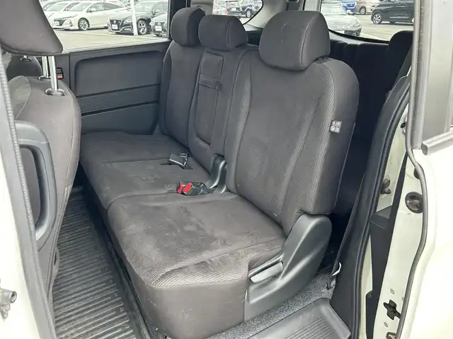 ホンダ フリード G ジャストセレクション 奈良県 2013(平25)年 1.7万km ホワイトオーキッドパール 社外ナビ　/フルセグ　/ＤＶＤ　/ＵＳＢ入力端子　/Ｂｌｕｅｔｏｏｔｈ　/バックカメラ　/ＥＴＣ　/片側パワースライドドア　/純正ラバーフロアマット　/オートライト　/横滑り防止装置　/ワンオーナー　/スペアキー１本　/保証書